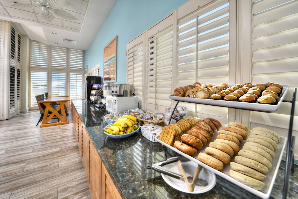 Breakfast area, Bahama House