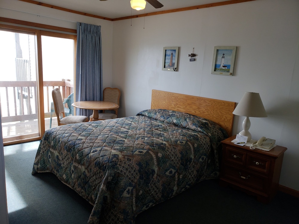 Algoma Beach Motel in Algoma Best Rates & Deals on Orbitz