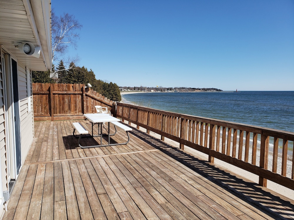 Primary image, Algoma Beach Motel