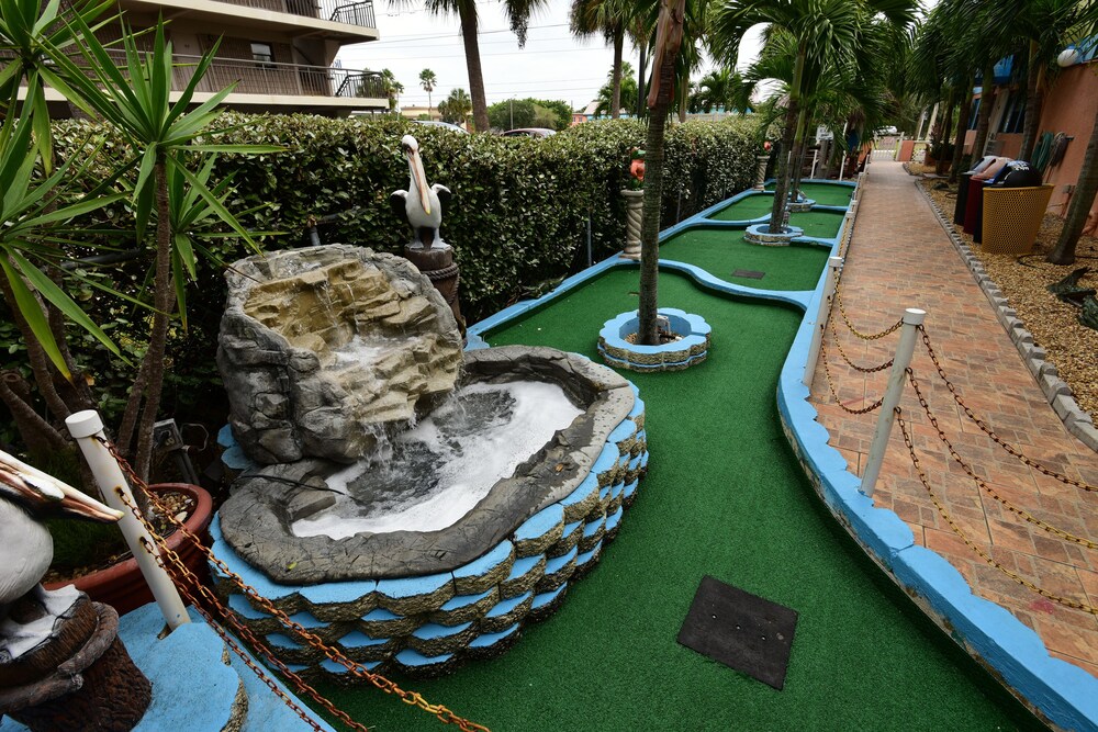 Mini-golf, Plaza Beach Hotel Beachfront Resort