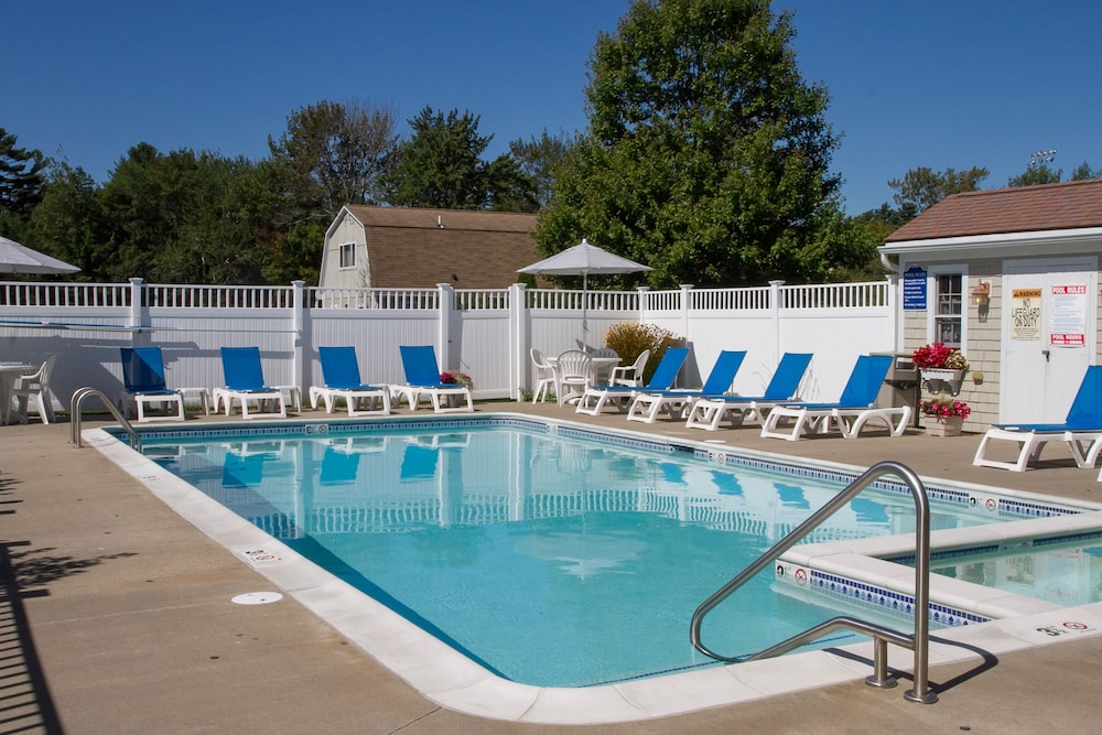 Flagship Inn and Suites in Boothbay Harbor Best Rates & Deals on Orbitz