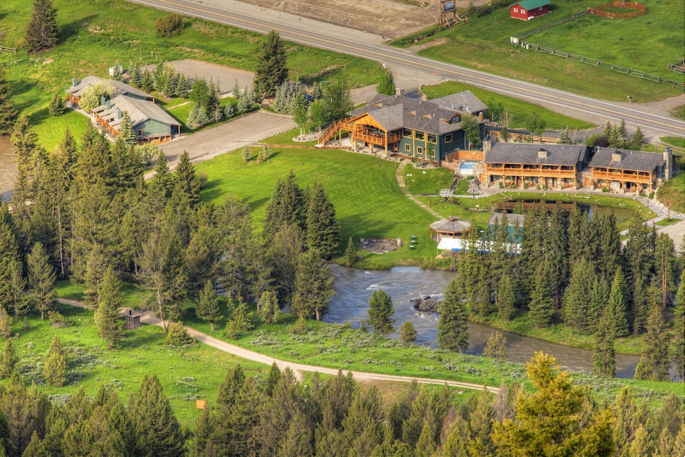 Rainbow Ranch Lodge