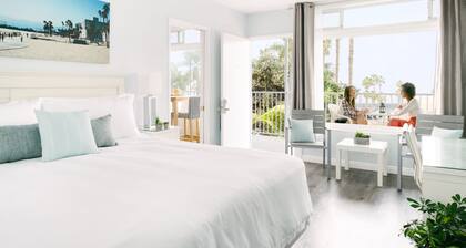Bayside Hotel