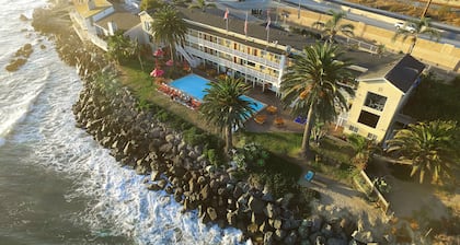 Cliff House Inn On The Ocean