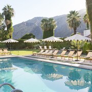 ingleside hotel pool hours