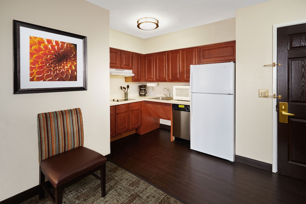 Staybridge Suites South Springfield, an IHG Hotel