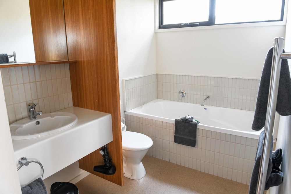 Cradle Mountain Wilderness Village: Deals & Reviews (Cradle Mountain