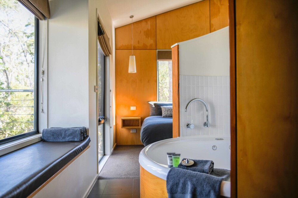 Cradle Mountain Wilderness Village: Deals & Reviews (Cradle Mountain