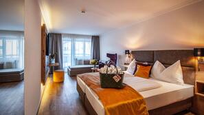 Premium bedding, in-room safe, individually decorated, free WiFi