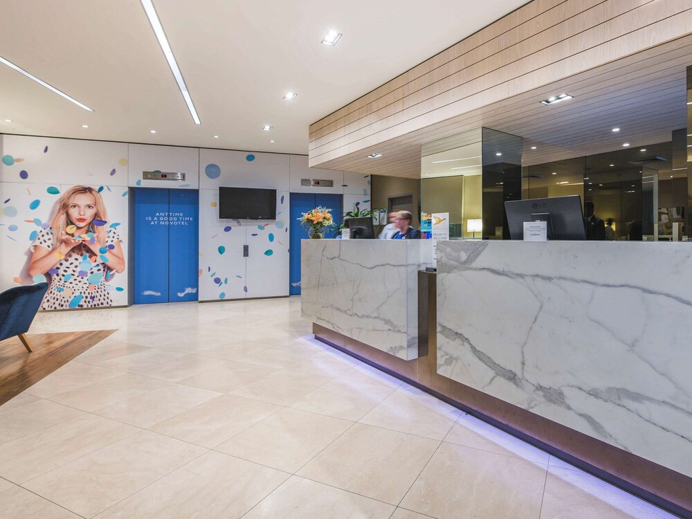 Novotel Sydney West HQ Hotel