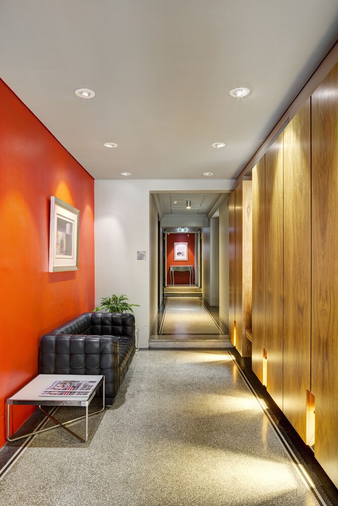 Lobby sitting area, Regents Court Sydney