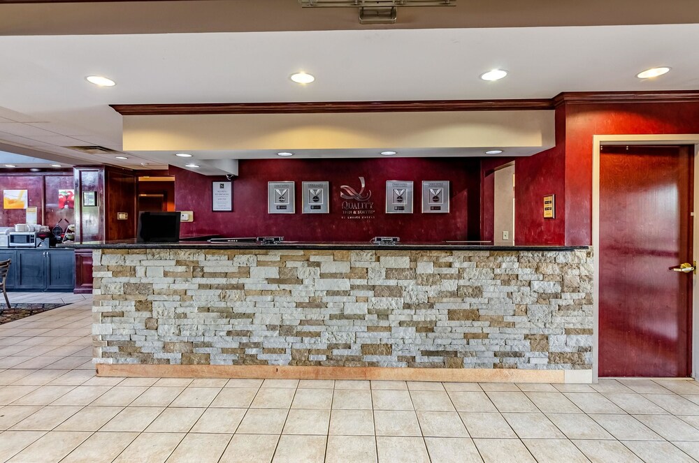 Lobby, Quality Inn & Suites Abingdon