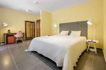 Get Disney beach club 1 schlafzimmer suite For Android