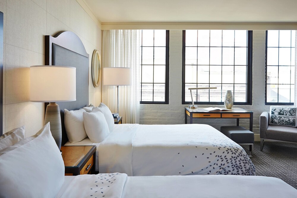 Renaissance New Orleans Arts Warehouse District Hotel 2018 Room Renaissance New Orleans Arts Warehouse District Hotel 4 0 Out Of 5 Exterior Featured Image