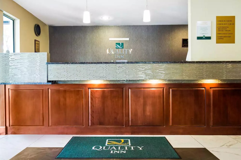 Lobby, Quality Inn Monee I-57