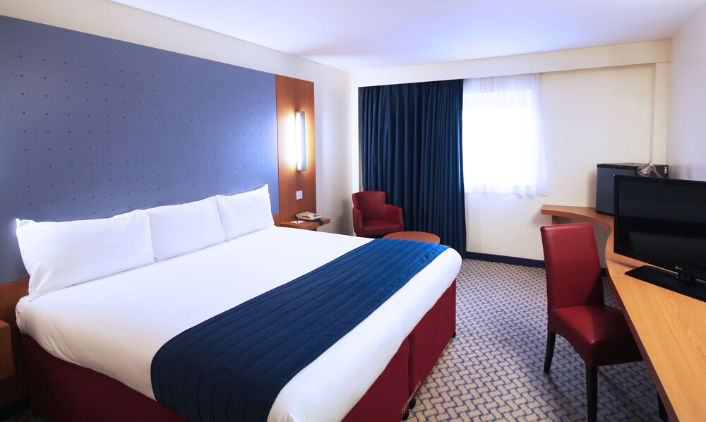 Ramada by Wyndham London North M1