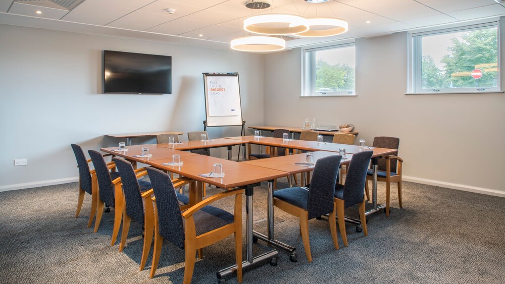 Holiday Inn Express Oxford-Kassam Stadium, an IHG Hotel