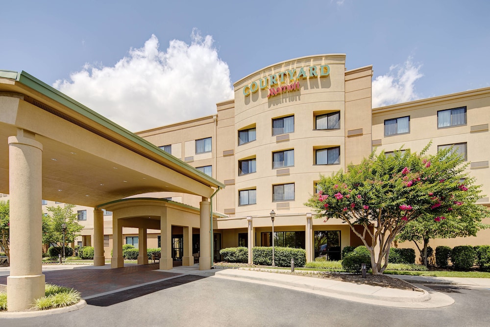 Courtyard by Marriott Roanoke Airport