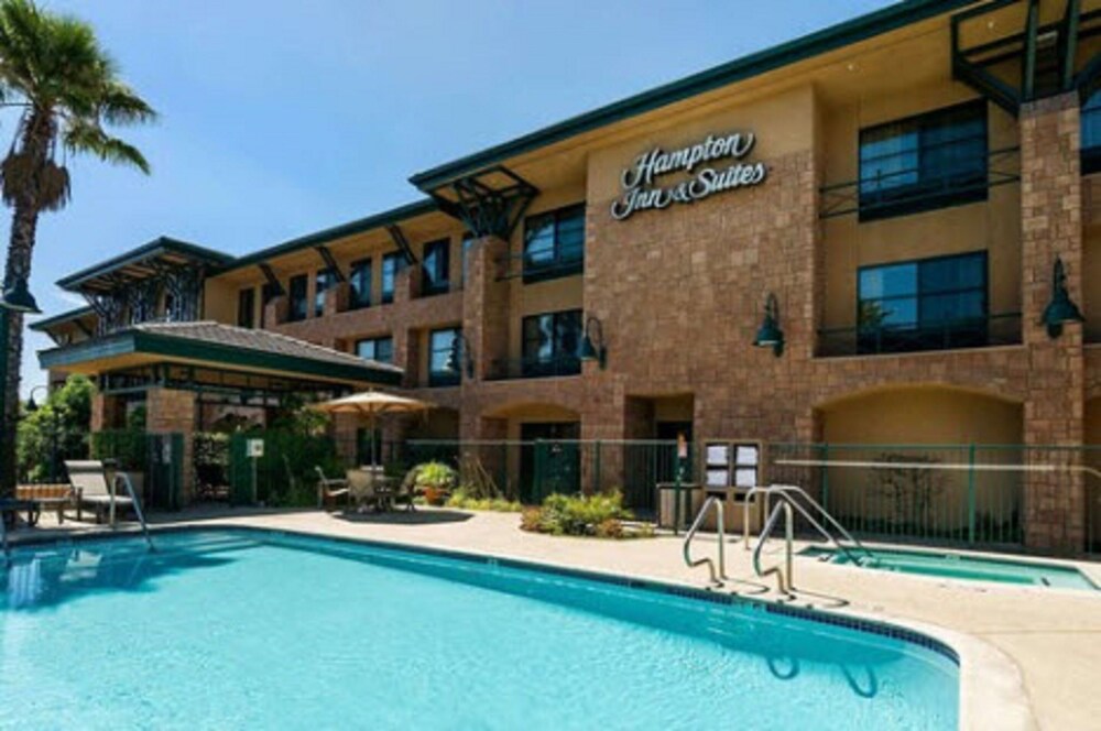 Hampton Inn & Suites Agoura Hills