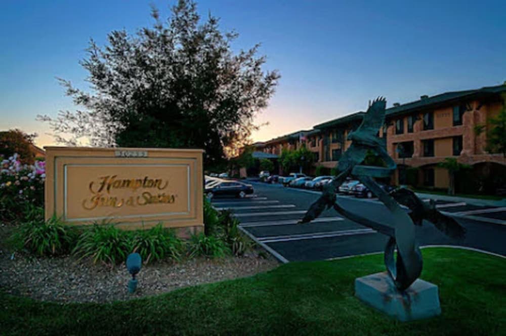 Hampton Inn & Suites Agoura Hills