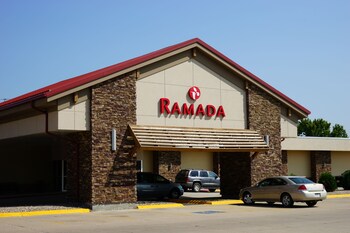 Ramada Hotel & Conference Center by Wyndham Columbus