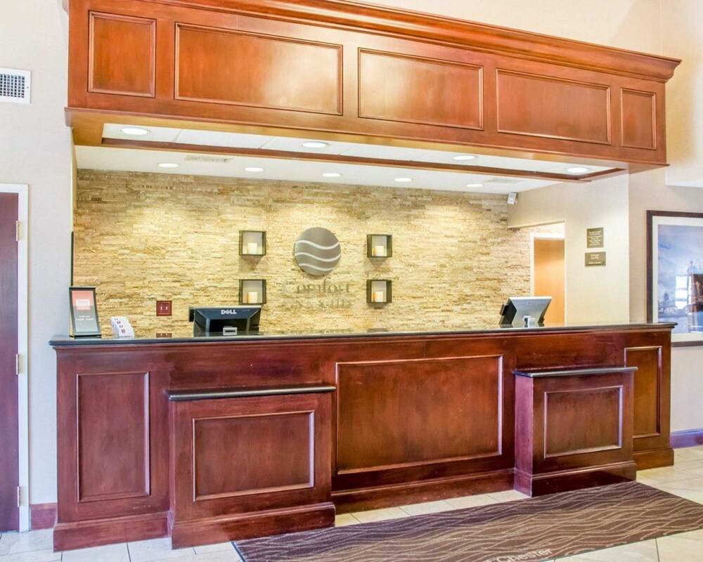 Lobby, Comfort Inn & Suites West Chester - North Cincinnati