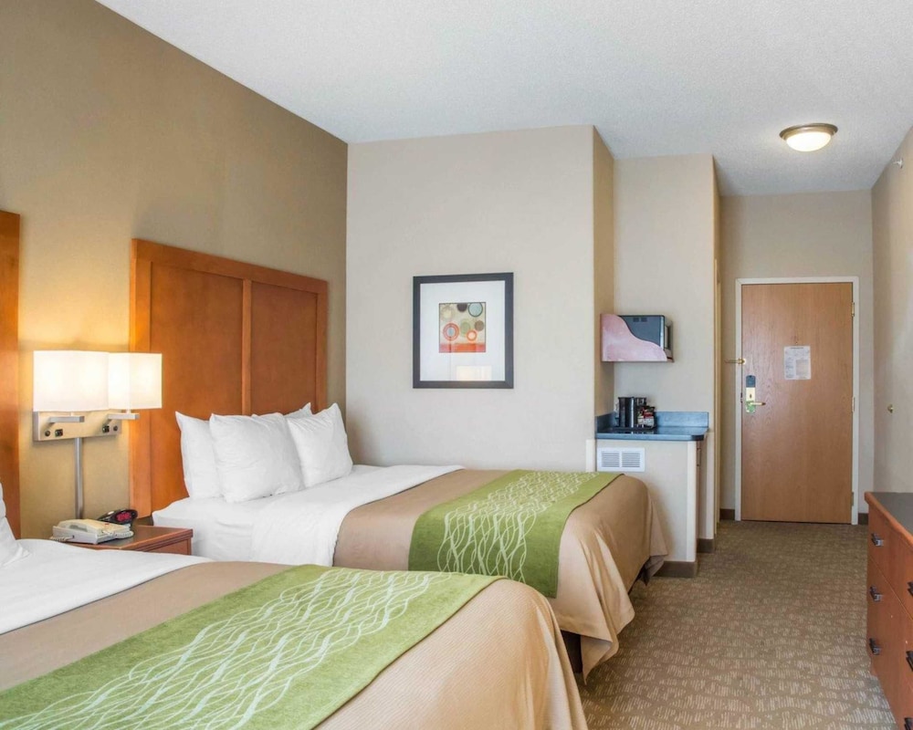 Comfort Inn & Suites West Chester - North Cincinnati