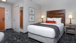 Pillowtop beds, in-room safe, desk, blackout drapes