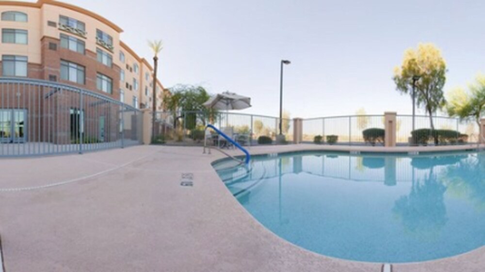 Holiday Inn Hotel Suites Goodyear, an IHG Hotel