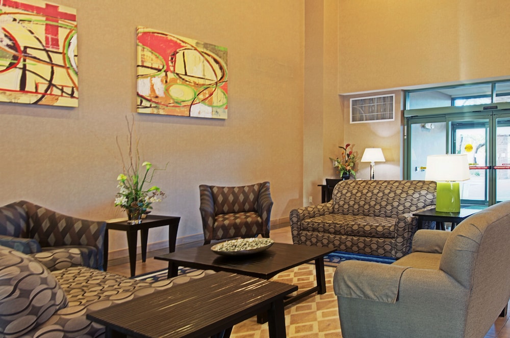 Holiday Inn Hotel Suites Goodyear, an IHG Hotel