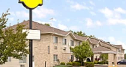 Regency Inn and Suites, Anoka