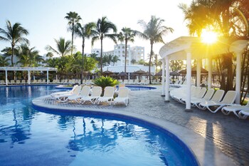 Riu Jalisco All Inclusive Puerto Vallarta Room Prices Reviews Travelocity