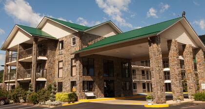 Cherokee Lodge