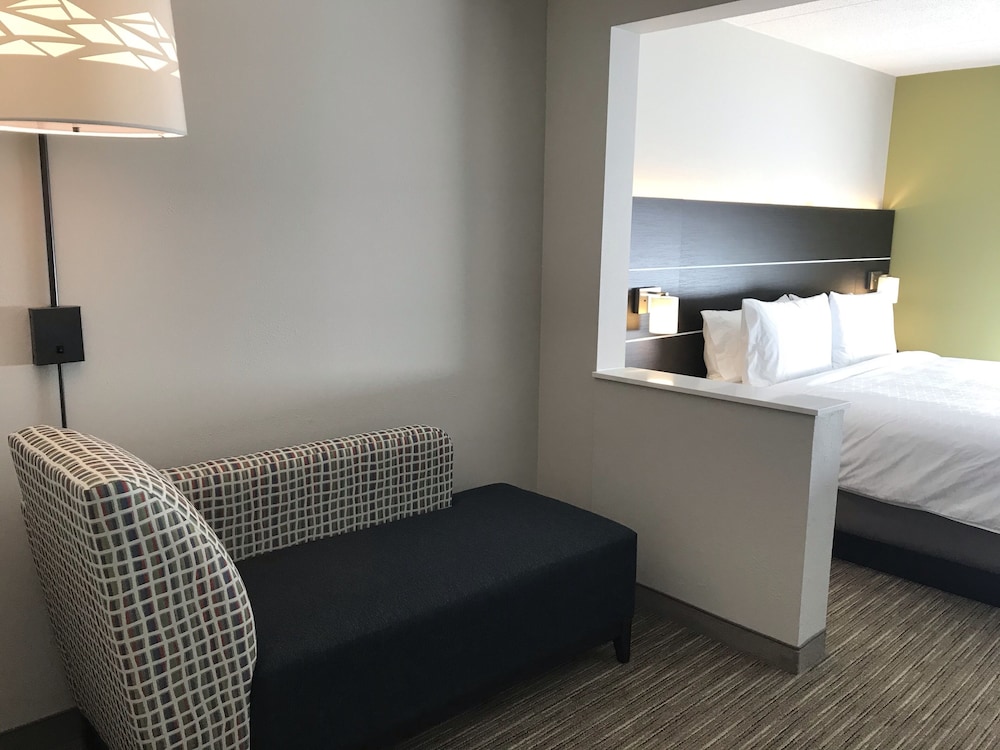 Holiday Inn Express & Suites Prospect Heights, an IHG Hotel