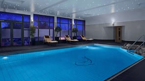 Indoor pool, sun loungers