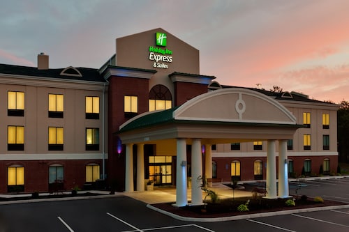 66 Mount Pocono Hotels With A Jacuzzi Or Hot Tub In Room