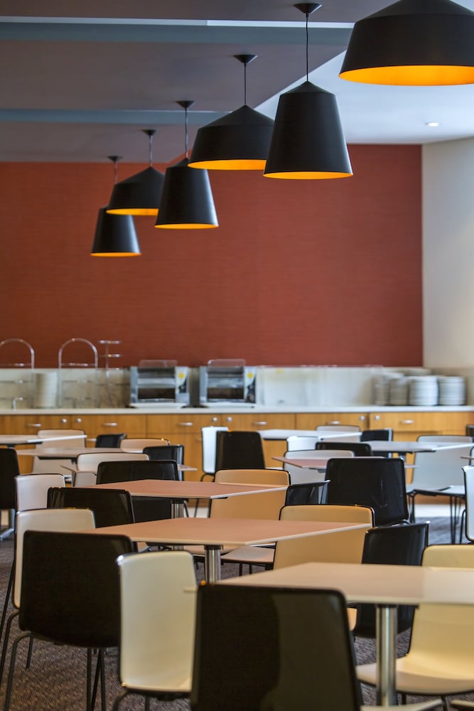 Breakfast area, Mercure Melbourne Southbank