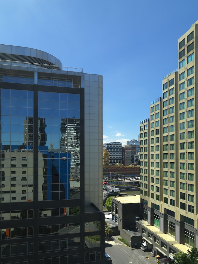 View from property, Mercure Melbourne Southbank