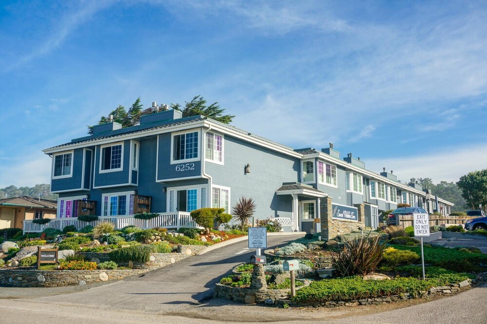 Sand Pebbles Inn in Cambria | Best Rates u0026 Deals on Orbitz