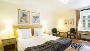 Minibar, desk, free WiFi, bed sheets