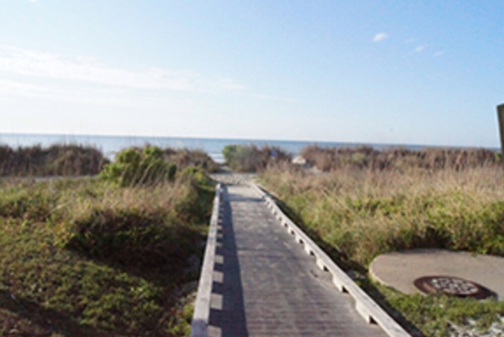 Beach, The Oceanfront Viking Motel