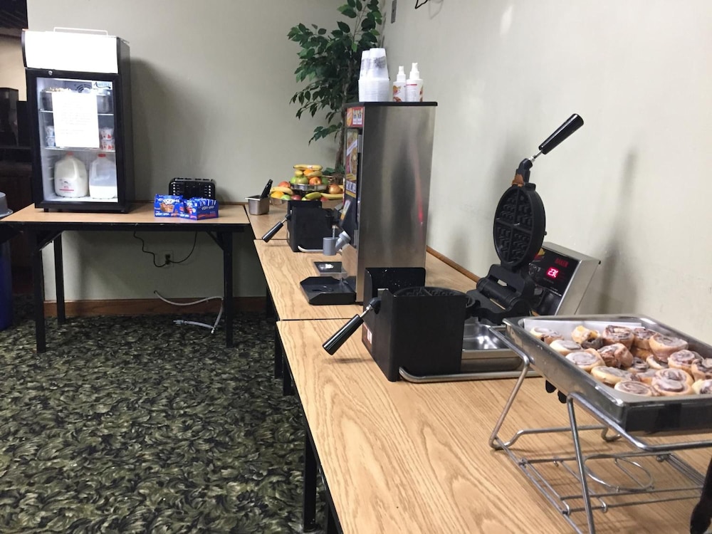 Oyster Bay Inn & Suites in Bremerton Best Rates & Deals on Orbitz