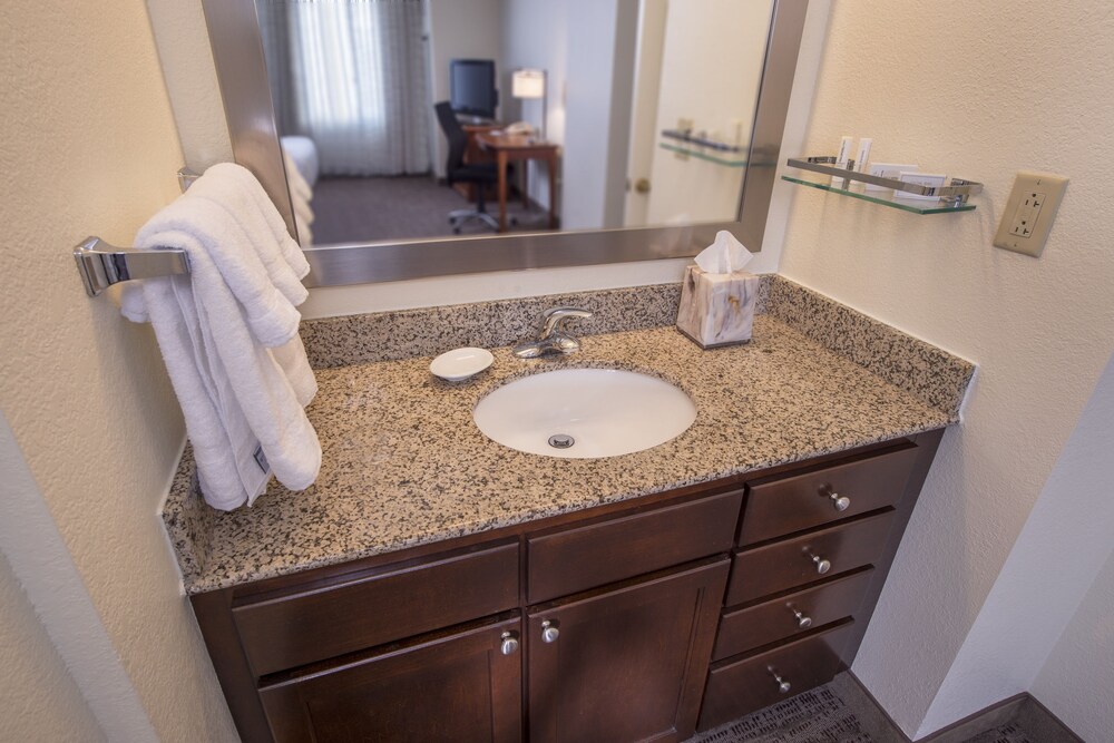 Bathroom sink, Residence Inn Alexandria Old Town/Duke Street by Marriott