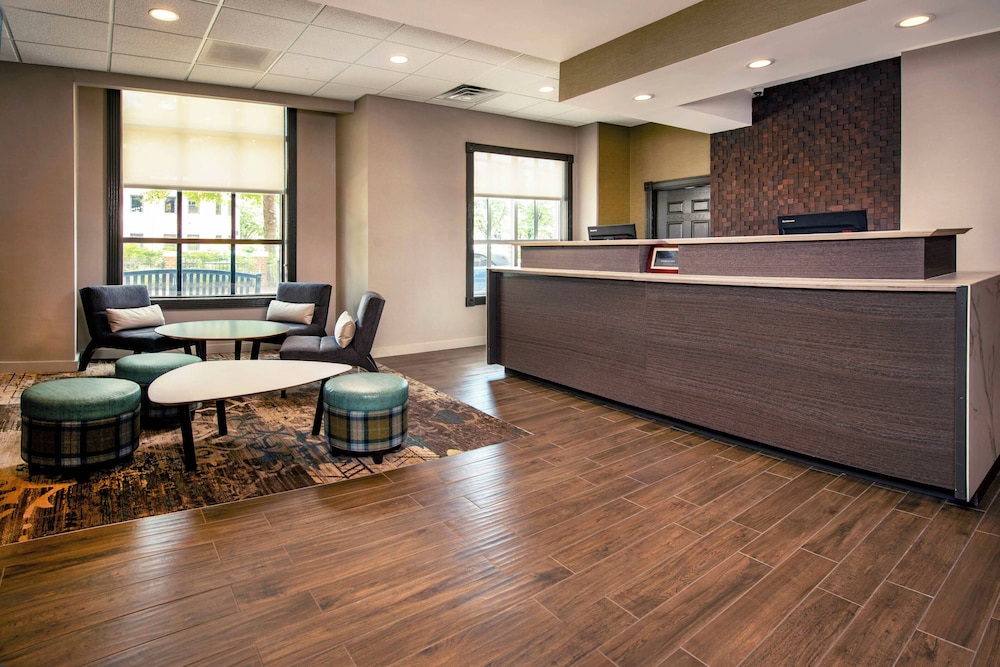 Lobby, Residence Inn Alexandria Old Town/Duke Street by Marriott