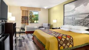 Desk, iron/ironing board, free WiFi, linens