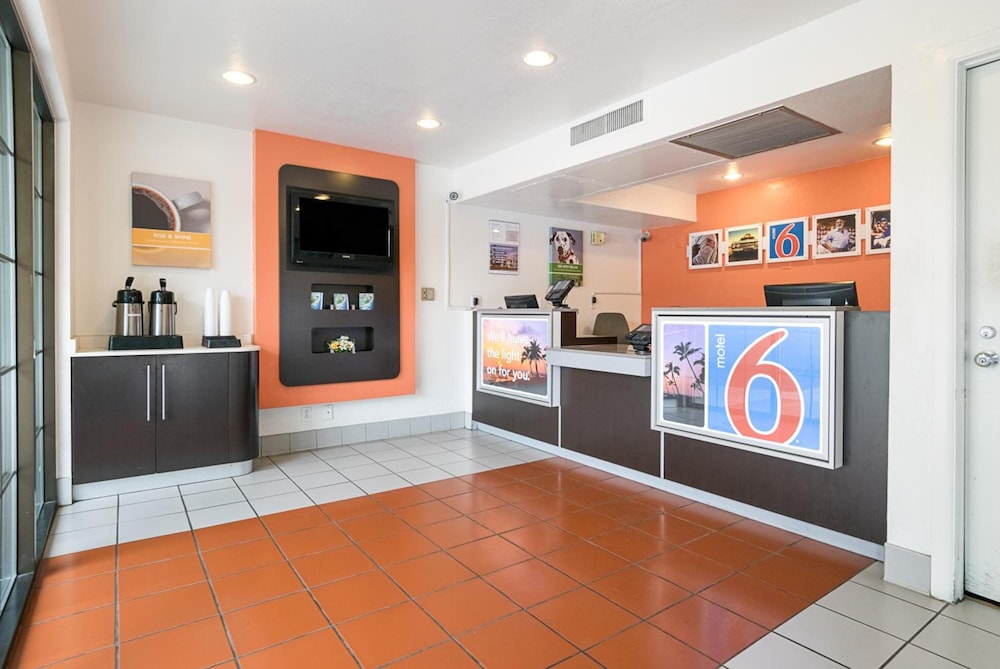 Motel 6 Carpinteria, CA - Santa Barbara - South