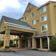Top 10 Hotels In Flowery Branch Ga 60 Hotel Deals On Expedia Country Inn Suites By Radisson Buford At Mall Of Georgia