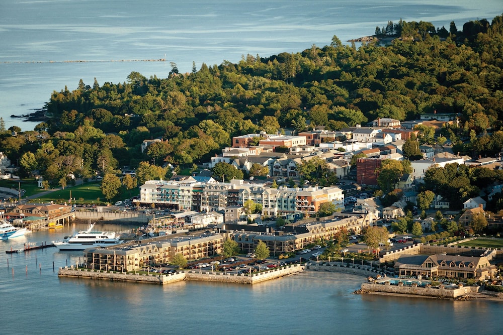 Property grounds, Harborside Hotel Marina And Spa