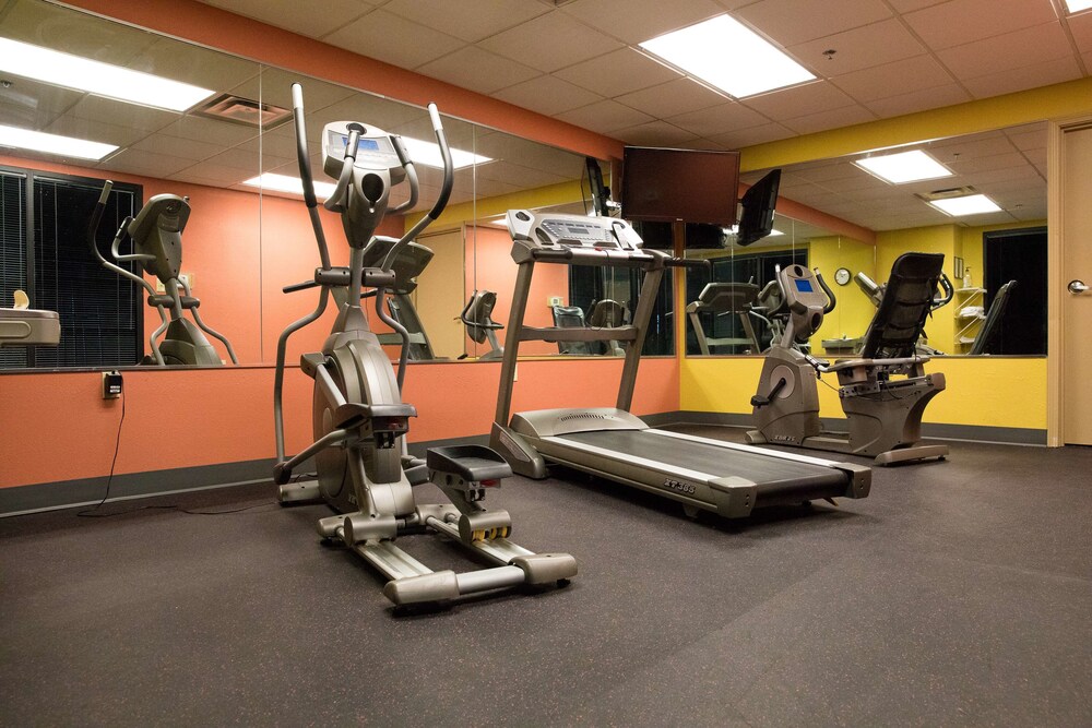 Fitness facility, SureStay Plus by Best Western Louisville Airport Expo