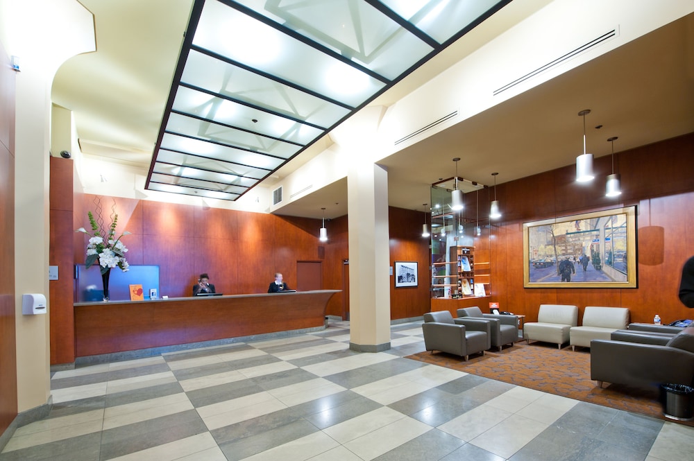 Lobby sitting area, Le Square Phillips Hotel And Suites